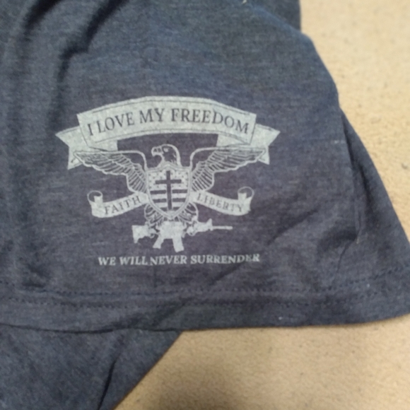 Freedom t-shirt - Picture 3 of 3